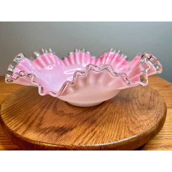 Fenton Peach Crest Round Double Crimped Bowl - Picture 3 of 11
